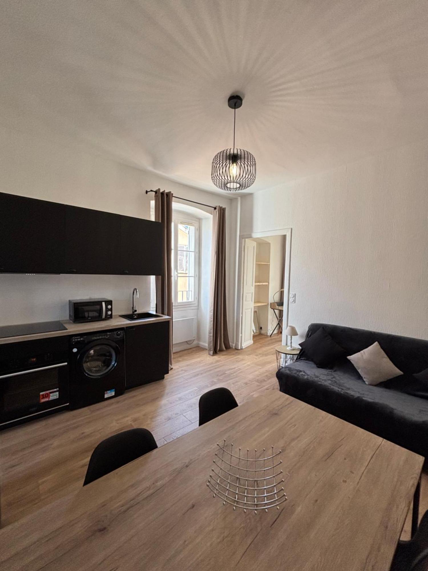 T3 50m2 Plein Centre Corte 13 Cours Paoli Wifi écran Plat Lave Linge 6 Couchages Appartement