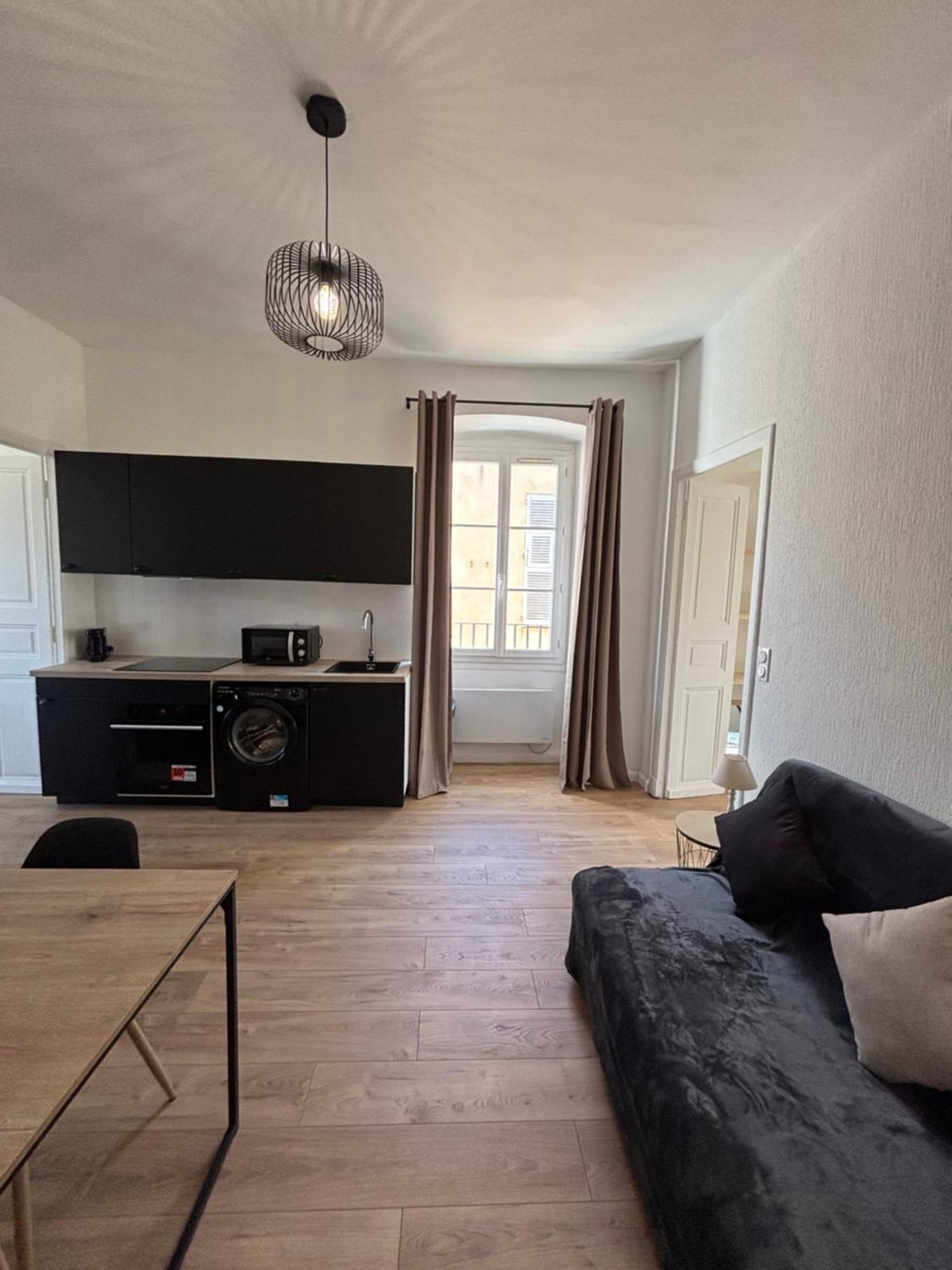 Appartement T3 50m2 Plein Centre Corte 13 Cours Paoli Wifi écran Plat Lave Linge 6 Couchages