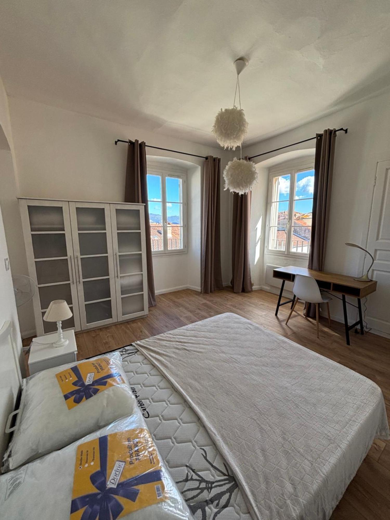 T3 50m2 Plein Centre Corte 13 Cours Paoli Wifi écran Plat Lave Linge 6 Couchages Appartement